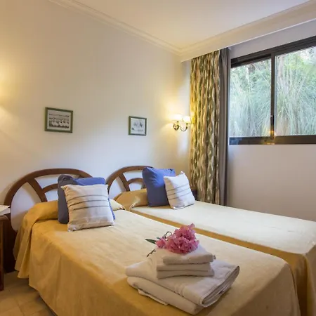 Villa With Private Mountain Ideal Runners Trailers Near Beach Approx 5 Min Walking Beach,Property Belong Puerto Pollensa Villas And Apartments Pollença Esterno foto