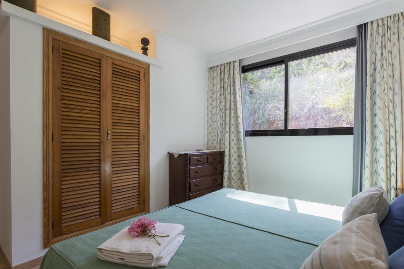 Villa With Private Mountain Ideal Runners Trailers Near Approx 5 Min Walking Beach,property Belong Puerto And Pollenca
