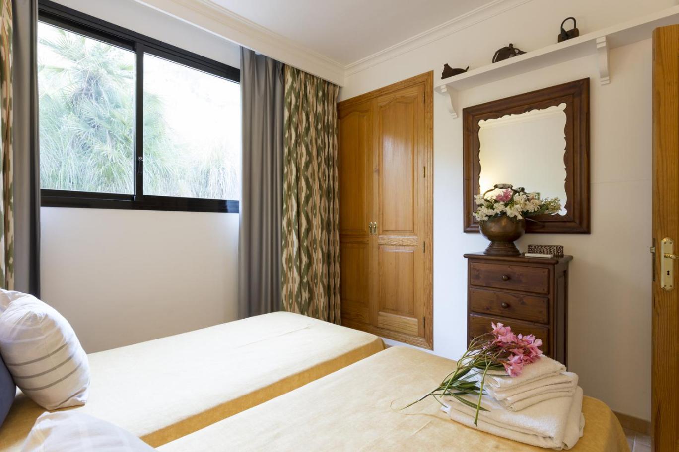 Villa With Private Mountain Ideal Runners Trailers Near Approx 5 Min Walking Beach,property Belong Puerto And Pollenca